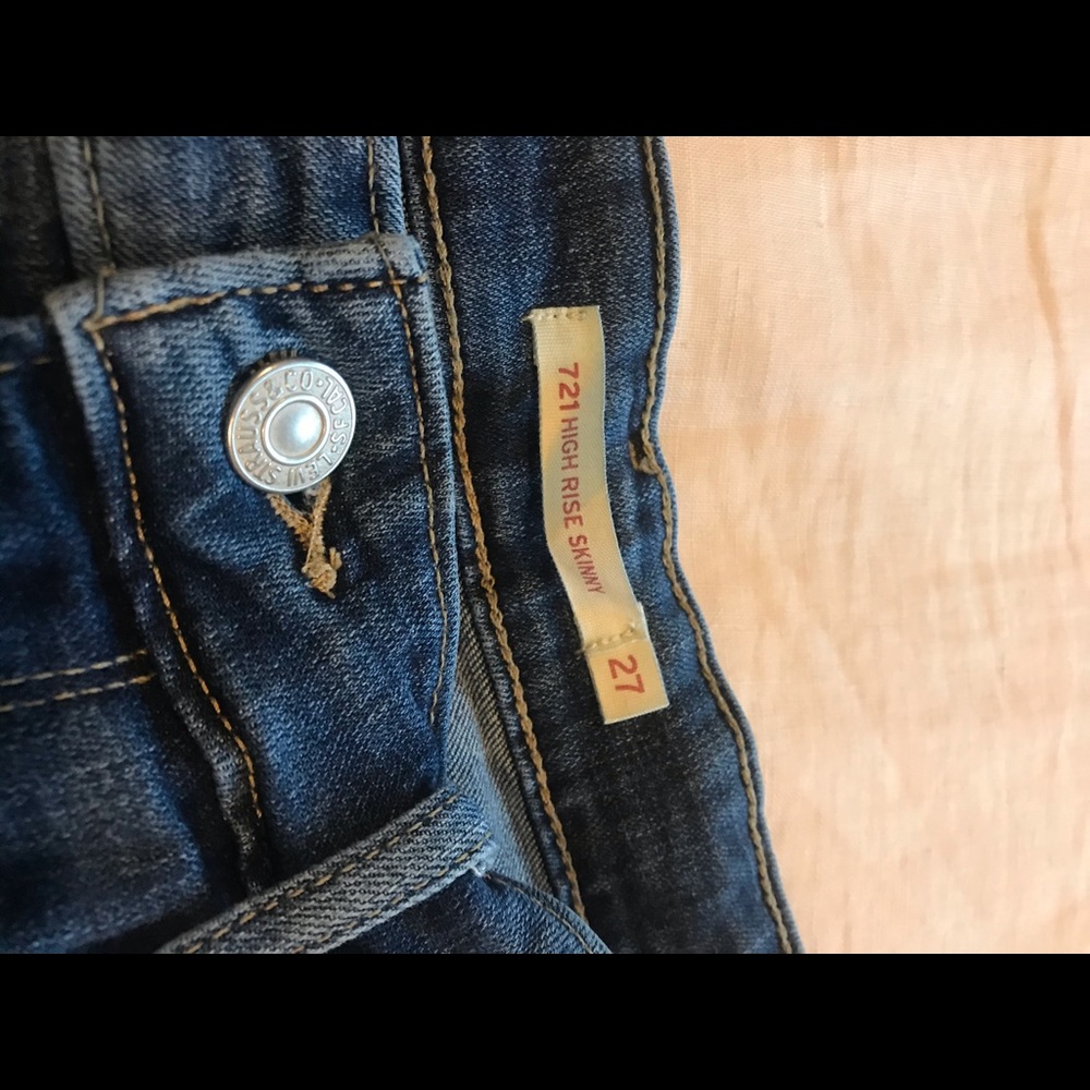 Levi’s 721 High Rise Skinny - Picture 6 of 7